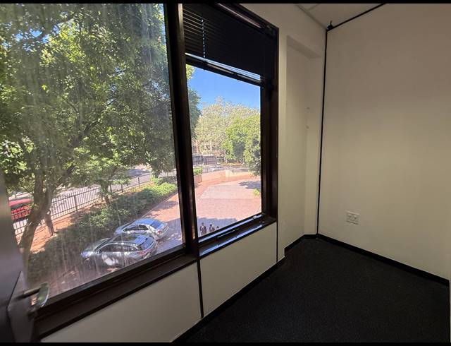 224M² OFFICE TO LET IN PARKTOWN